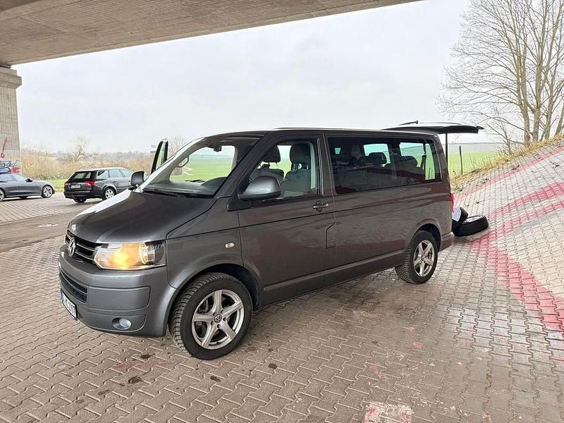 Gebraucht VW T5 179 PS (131 kW) 2014 Grau Van