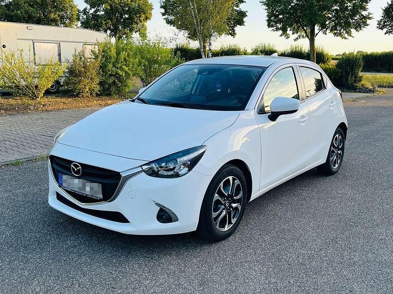 Weiß Gebraucht 2018 Mazda 2 Exclusive-Line Limousine | 12.900 € (Fairer Preis) - Bild 1/4