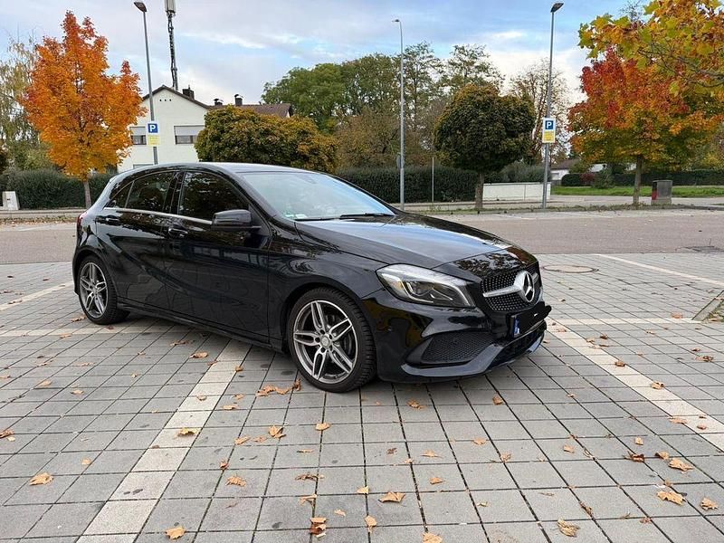 Schwarz Gebraucht 2016 Mercedes A200 AMG line Limousine | 14.999 € (Fairer Preis) - Bild 1/4