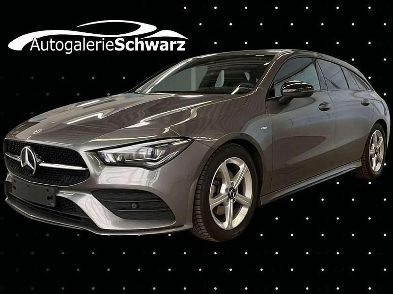 Amg mountaingrau metallic Gebraucht 2022 Mercedes CLA200 AMG Kombi | 23.990 € (Fairer Preis) - Bild 1/3