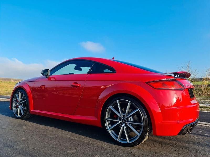 Rot Gebraucht 2017 Audi TTS Ambiente Coupé | 32.099 € (Guter Preis) - Bild 1/4