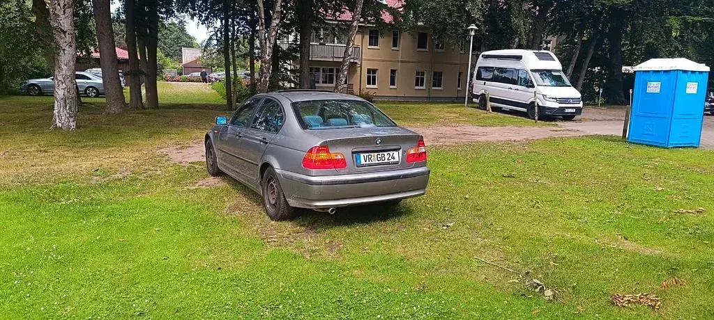 Gebraucht BMW 316 116 PS (85 kW) 2004 Grau Limousine