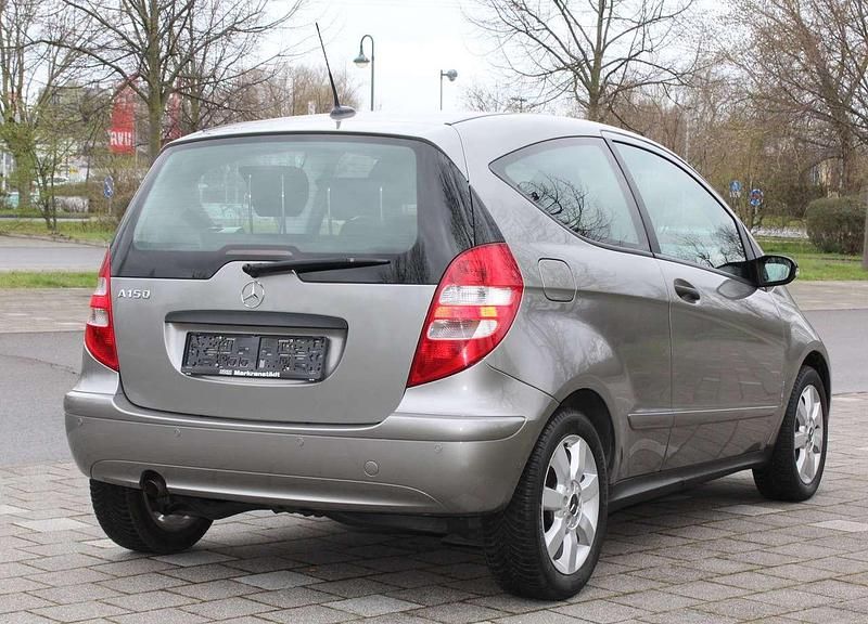 Gebraucht Mercedes A150 95 PS (69 kW) 2008 Kometgrau  metalliclack Kleinwagen
