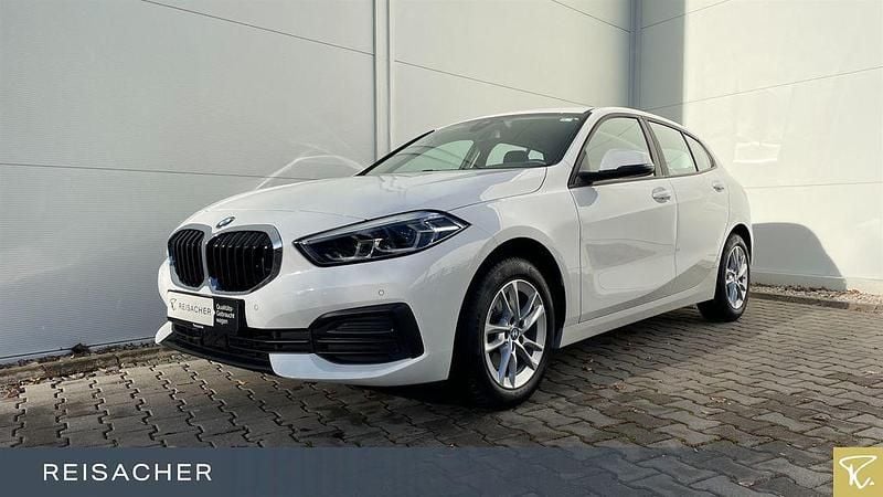 Alpinweiß uni Gebraucht 2024 BMW 118 Advantage Kleinwagen | 23.499 € (Fairer Preis) - Bild 1/4