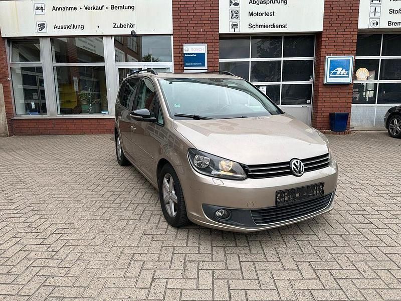 Gebraucht VW Touran Match 140 PS (102 kW) 2012 Beige Van / Kleinbus