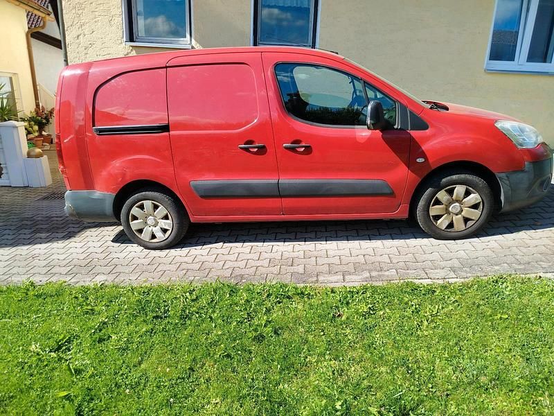 Rot Gebraucht 2013 Citroën Berlingo Van / Kleinbus | 2.300 € (Superpreis) - Bild 1/4
