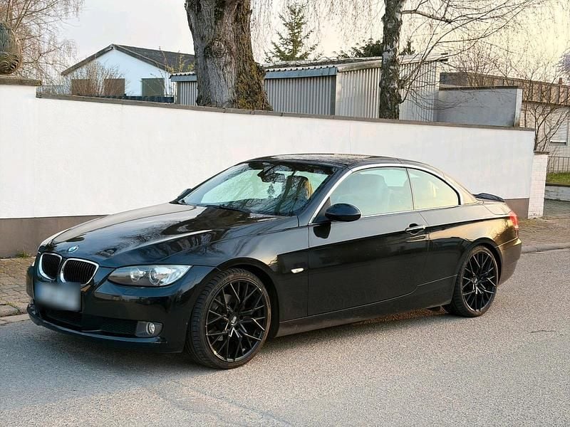 Gebraucht BMW 320 Cabriolet 170 PS (125 kW) 2008 Schwarz Cabrio