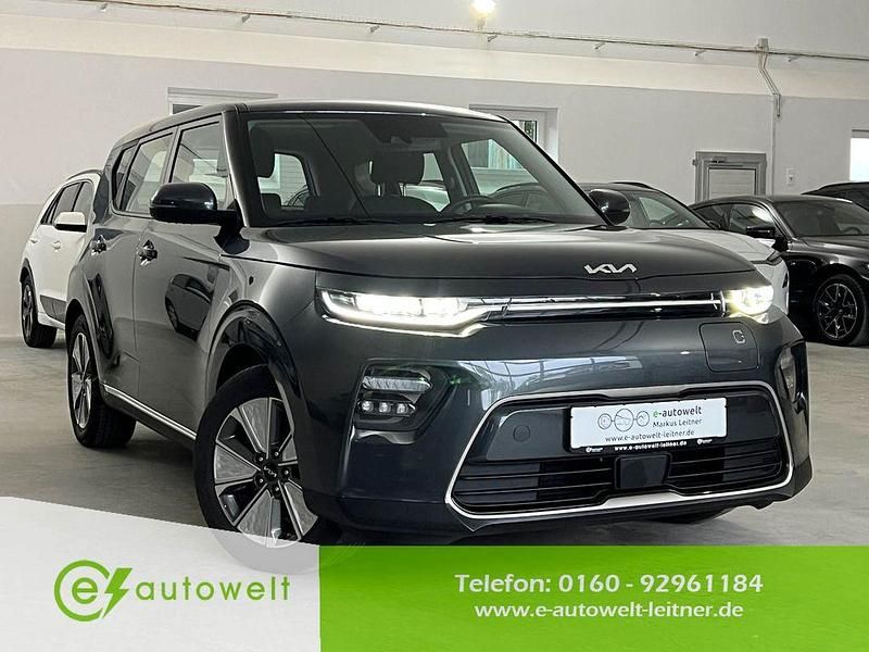 Grau Gebraucht 2022 Kia Soul EV 3 SUV | 13.890 € (Superpreis) - Bild 1/4