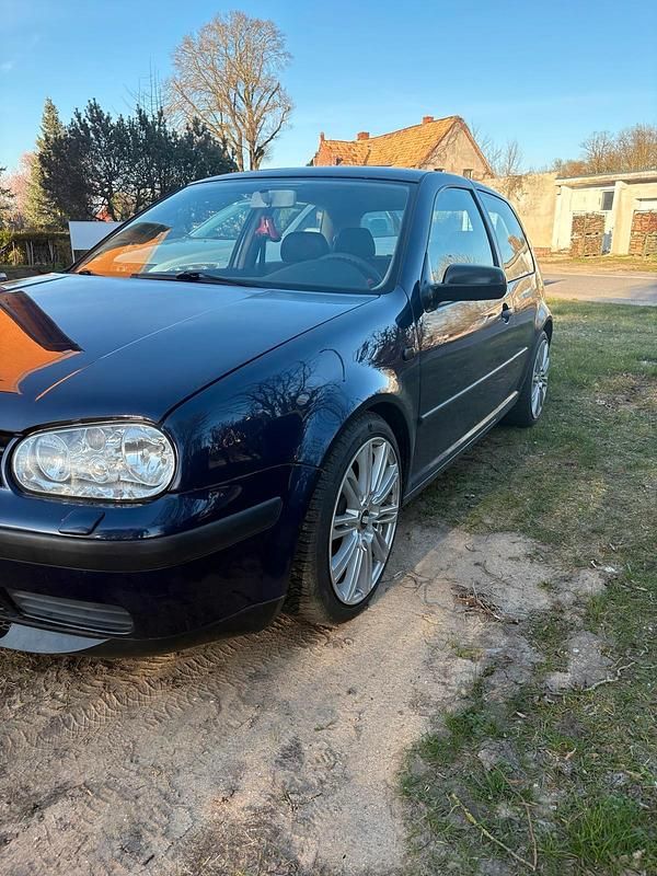 Gebraucht VW Golf IV 75 PS (55 kW) 1998 Blau Kleinwagen