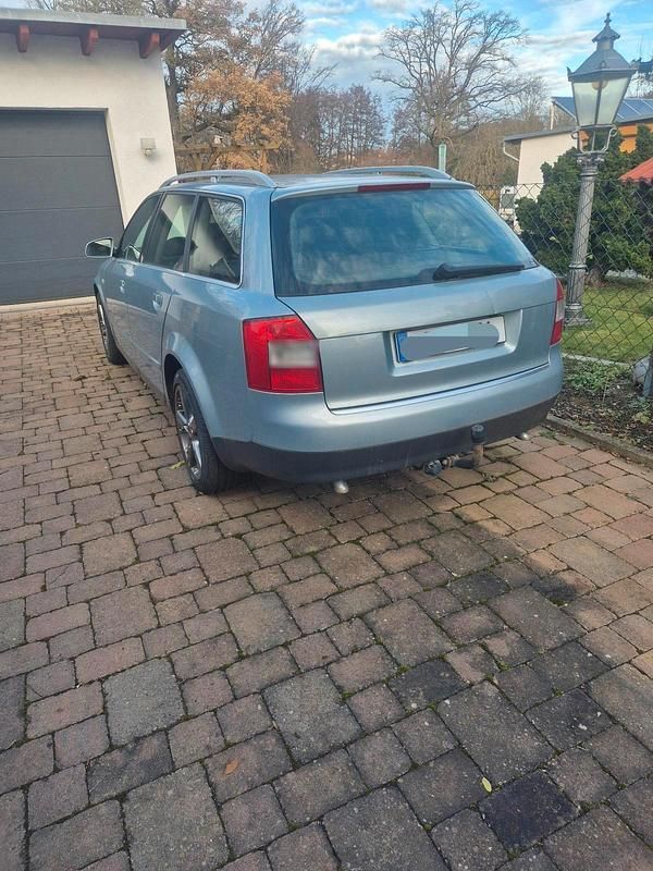 Gebraucht Audi A4 155 PS (114 kW) 2001 Blau Kombi