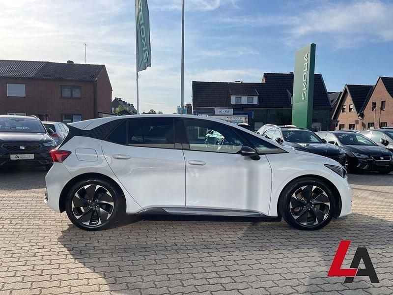 Second-hand Cupra Born 169 kW (231 CP) 2023 Alb Hatchback