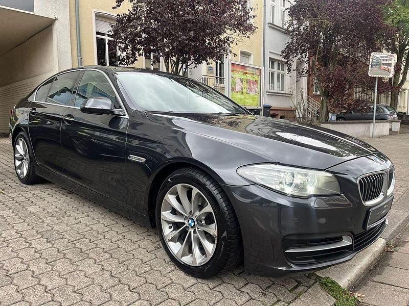 Gebraucht BMW 530 Performance 258 PS (189 kW) 2015 Grau Limousine