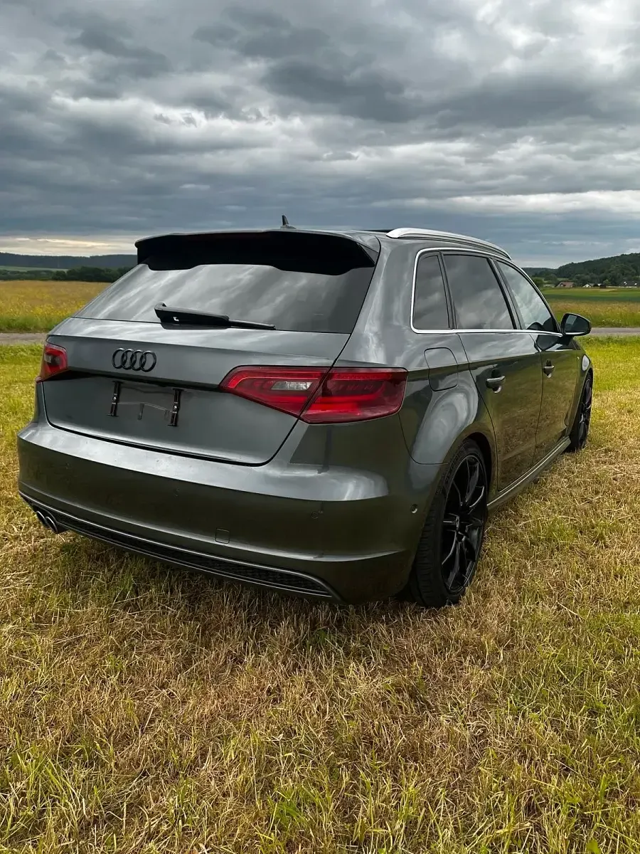 Używany Audi A3 S-Line 184 KM (135 kW) 2014 Szary Sedan/Limuzyna