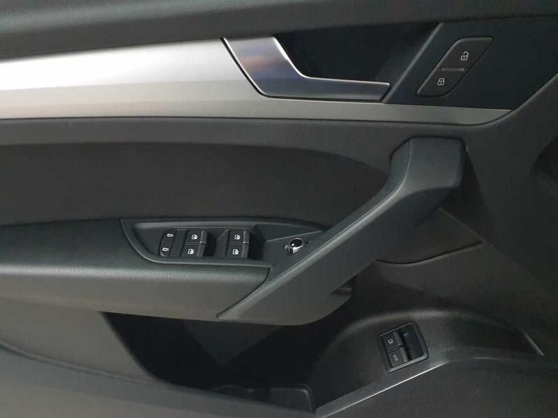 Second-hand Audi Q5 Sport 265 CP (194 kW) 2022 Alb SUV