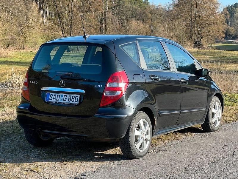 Gebraucht Mercedes A180 Elegance 109 PS (80 kW) 2005 Schwarz Van / Kleinbus