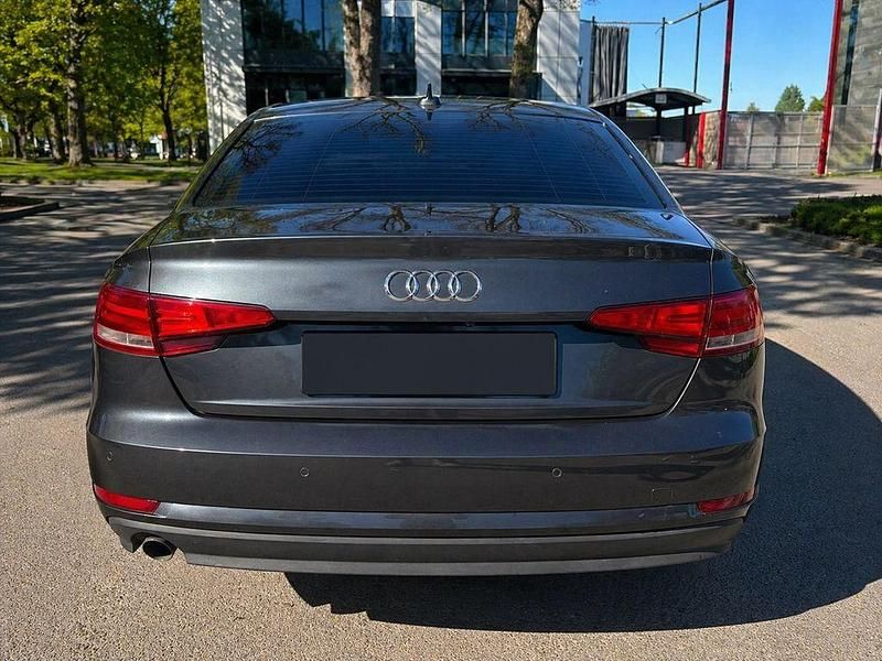 Usata Audi A4 150 CV (110 kW) 2017 Grigio Berlina