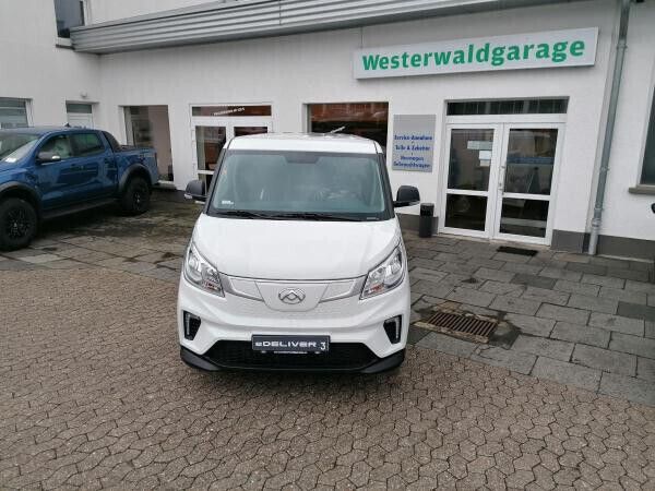 Warm white exterior Gebraucht 2023 Maxus eDeliver 3 Van | 32.980 € (Fairer Preis) - Bild 1/4