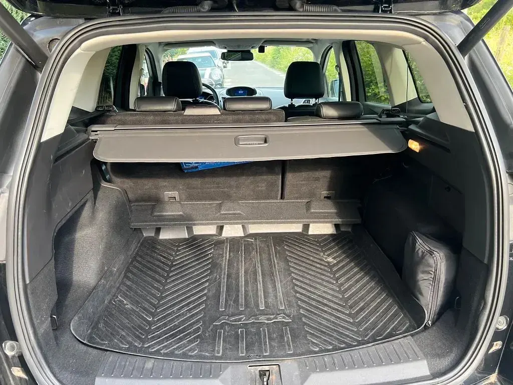 Gebraucht Ford Kuga Individual 163 PS (119 kW) 2014 Schwarz SUV