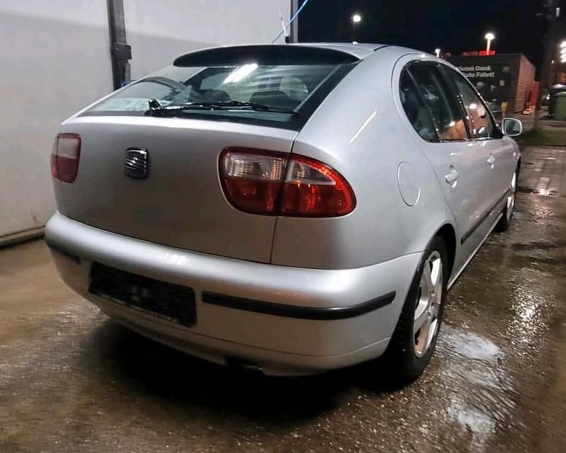 Gebraucht Seat Leon 105 PS (77 kW) 2003 Silber Kleinwagen