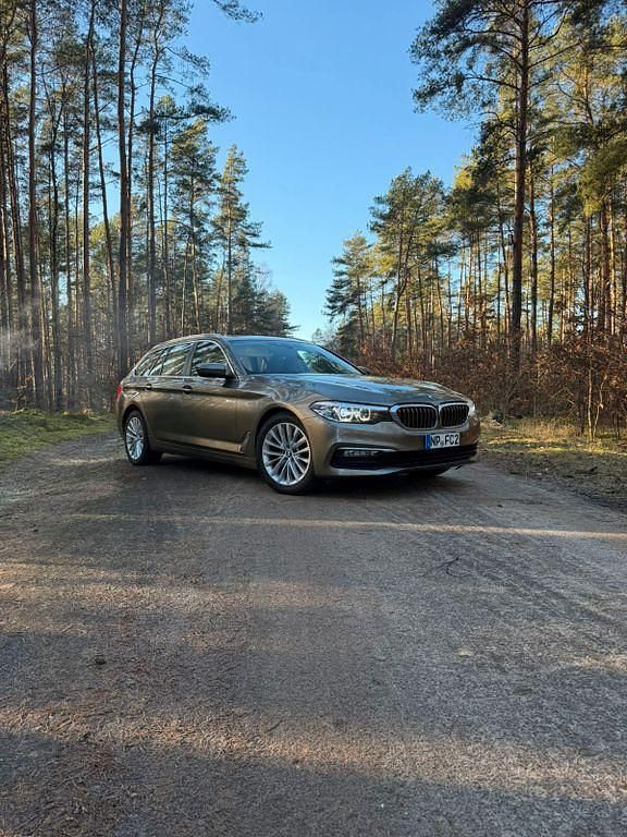Gebraucht BMW 520 190 PS (139 kW) 2018 Braun Kombi