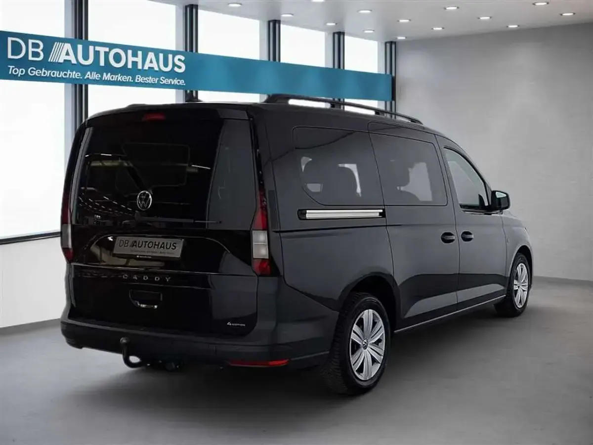 Second-hand VW Caddy 122 CP (89 kW) 2022 Negru Monovolum