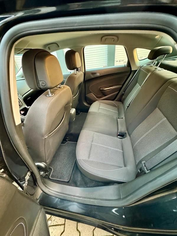 Gebraucht Opel Astra 110 PS (80 kW) 2013 Schwarz Limousine