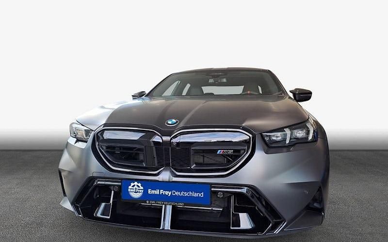Neu BMW M5 727 PS (534 kW) 2026 Grau Limousine