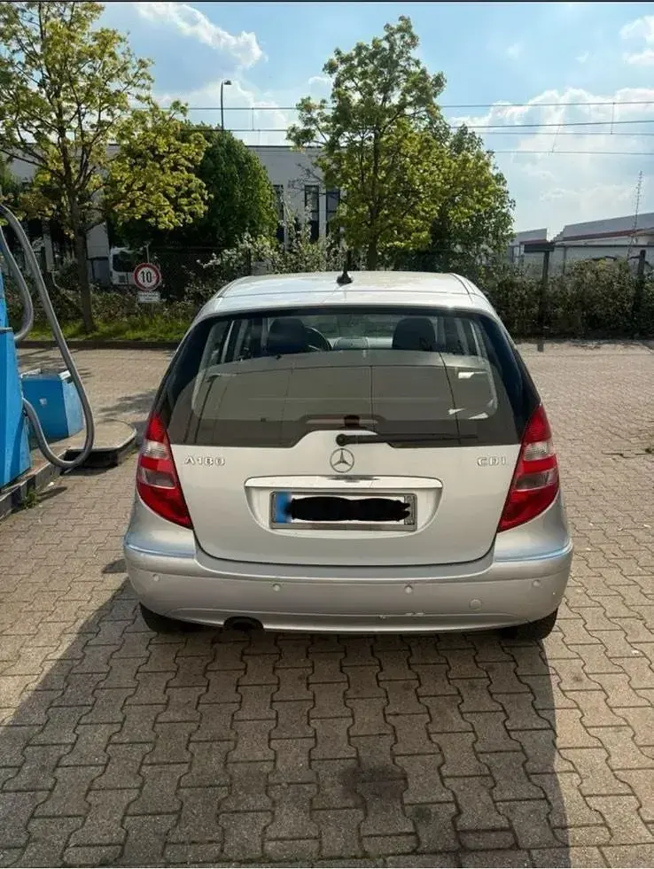 Gebraucht Mercedes A180 Elegance 109 PS (80 kW) 2005 Silber Limousine