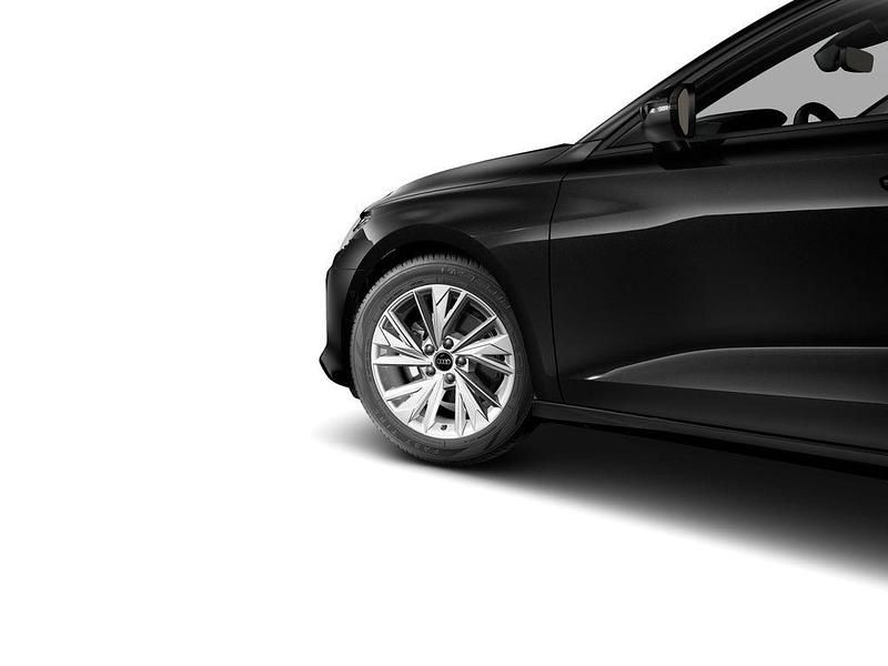 Second-hand Audi A3 Advanced Plus 116 CP (85 kW) 2025 Negru Berlinǎ