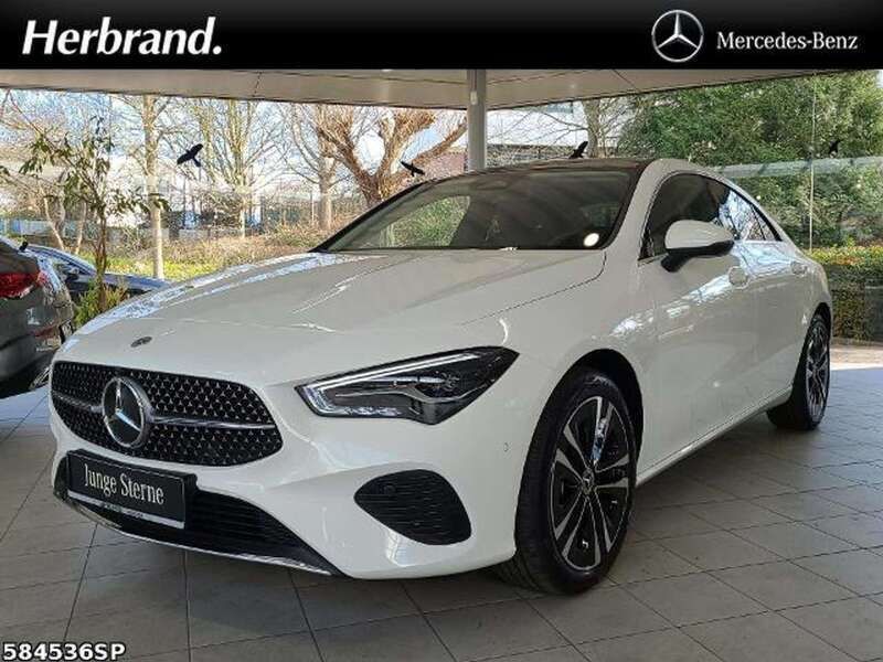 Weiß Gebraucht 2024 Mercedes CLA180 Progressive Limousine | 31.790 € (Fairer Preis) - Bild 1/4