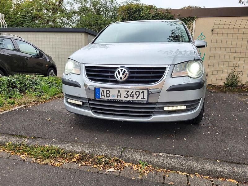 Silber Gebraucht 2008 VW Touran Van / Kleinbus | 5.000 € (Fairer Preis) - Bild 1/4