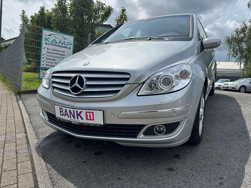Gebraucht Mercedes B200 140 PS (102 kW) 2005 Polarsilber  metalliclack Van / Kleinbus