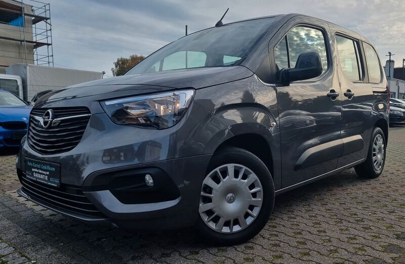 Grau metallic Gebraucht 2018 Opel Combo Life Edition Van / Kleinbus | 13.798 € (Fairer Preis) - Bild 1/4