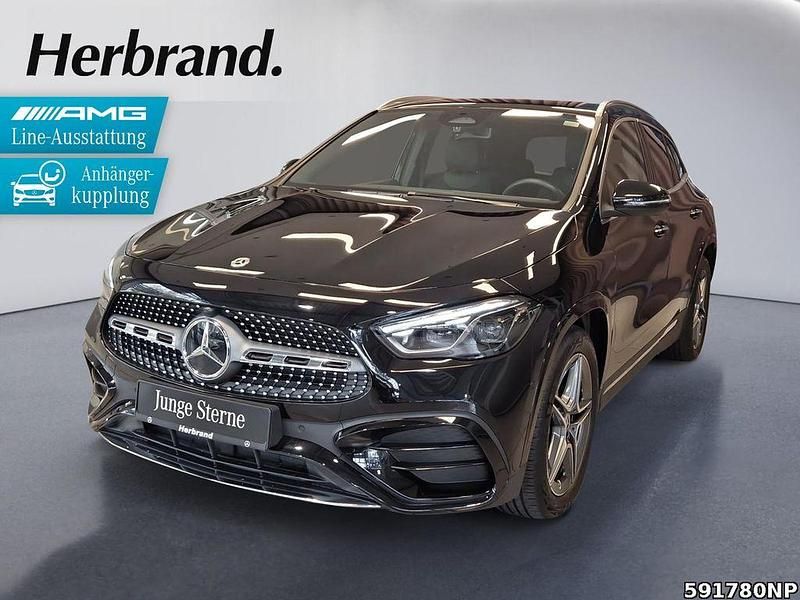 Metalliclack kosmosschwarz Gebraucht 2024 Mercedes GLA200 AMG SUV | 41.780 € (Fairer Preis) - Bild 1/4