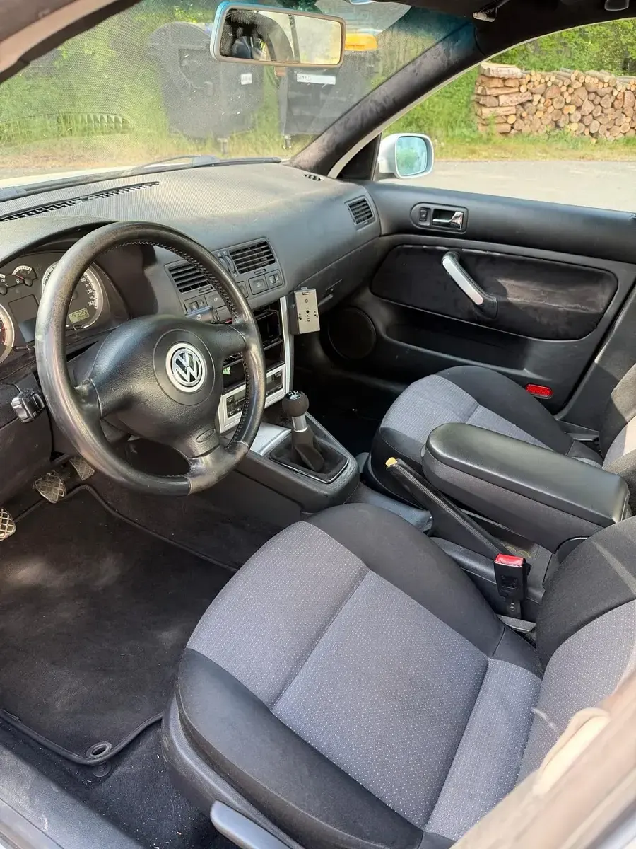 Brugt VW Bora 101 HK (74 kW) 2002 Sølv Sedan