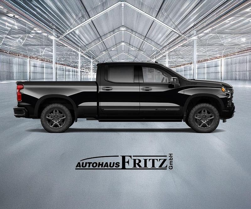 Neu Chevrolet Silverado 426 PS (313 kW) 2026 Schwarz SUV