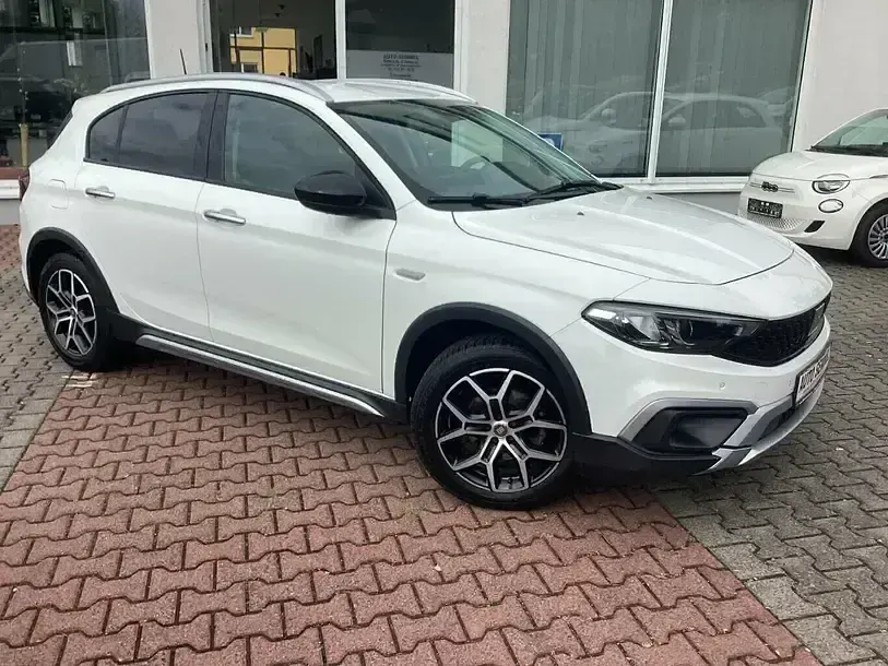 Gebraucht Fiat Tipo Cross 100 PS (73 kW) 2022 Bianco