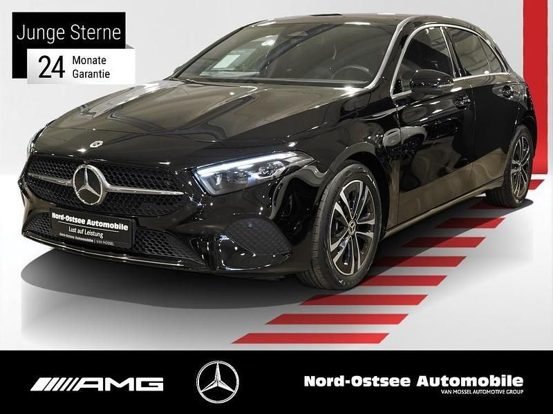 Unilack nachtschwarz Gebraucht 2024 Mercedes A200 Progressive Limousine | 29.990 € (Fairer Preis) - Bild 1/4