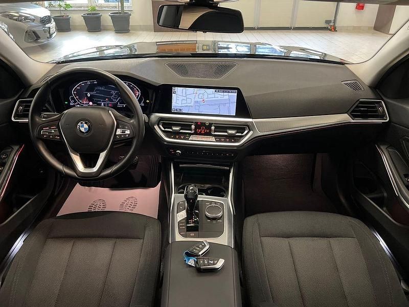 Gebraucht BMW 320 Advantage 190 PS (139 kW) 2021 Schwarz Limousine