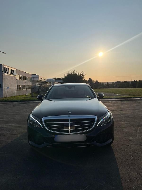 Schwarz Gebraucht 2015 Mercedes C250 Limousine | 14.000 € (Guter Preis) - Bild 1/4