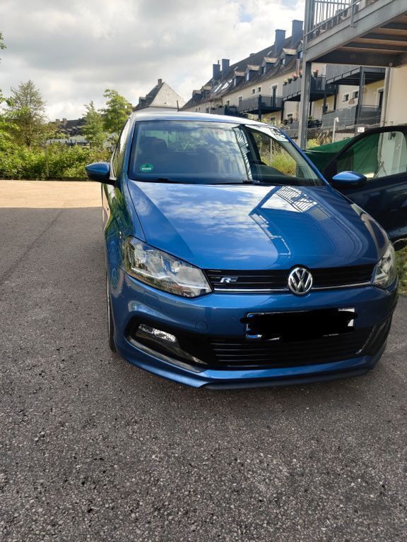 Blau Gebraucht 2014 VW Polo Comfortline Limousine | 7.500 € (Etwas zu teuer) - Bild 1/4