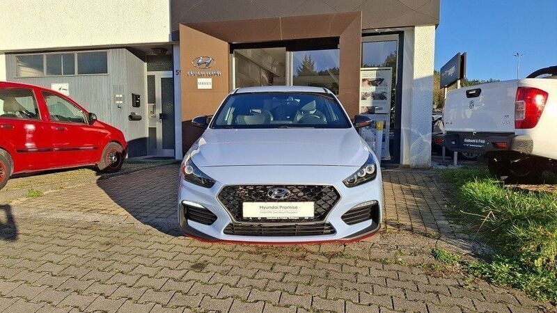 Performance blue Gebraucht 2020 Hyundai i30 Comfort Limousine | 27.690 € (Fairer Preis) - Bild 1/4
