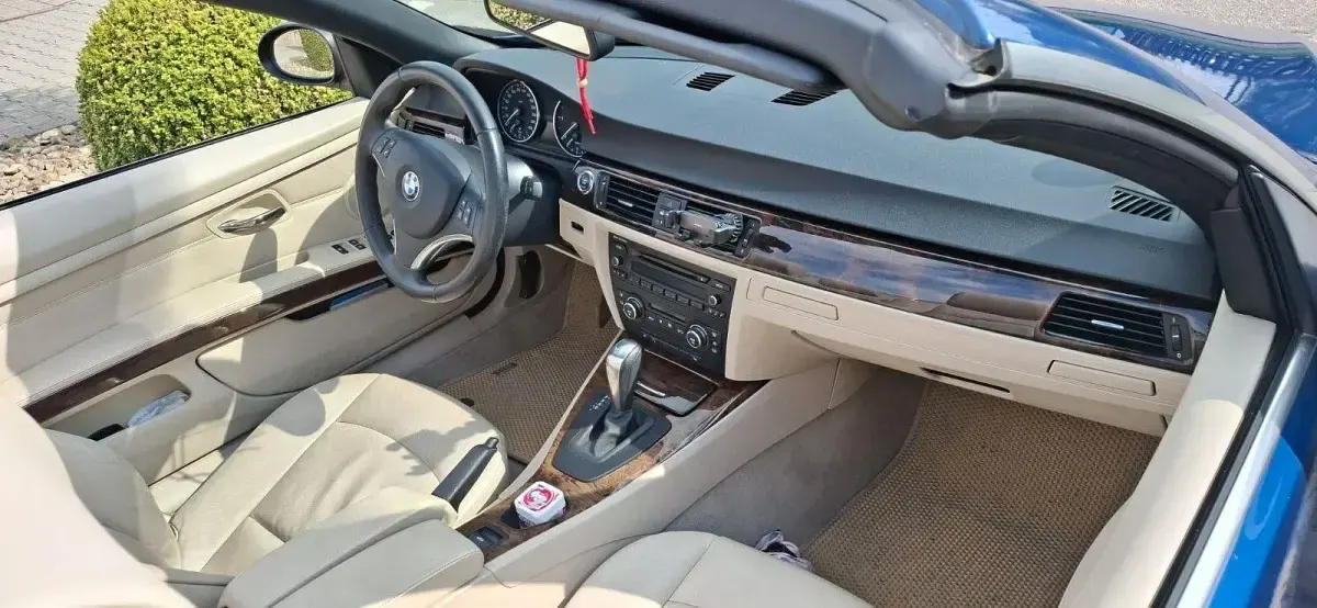 Gebraucht BMW 320 Cabriolet 177 PS (130 kW) 2008 Blau Cabrio