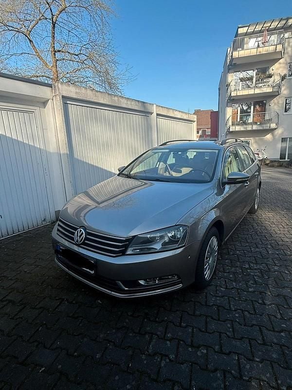 Gebraucht VW Passat 140 PS (102 kW) 2013 Beige Kombi