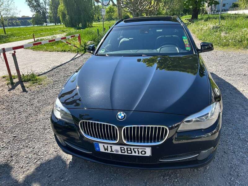 Schwarz Gebraucht 2012 BMW 530 Kombi | 6.990 € (Guter Preis) - Bild 1/4