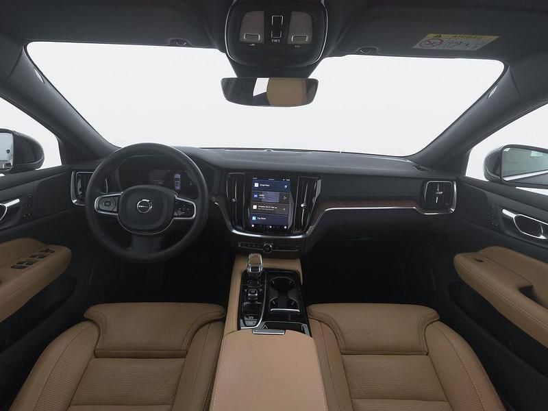 Gebraucht Volvo V60 Plus 349 PS (256 kW) 2023 Schwarz Kombi