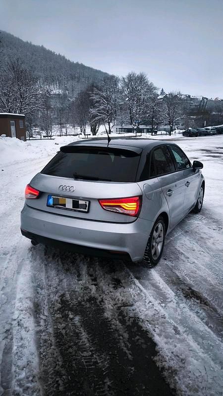 Gebraucht Audi A1 Sportback S-Line 2018 Silber Kleinwagen