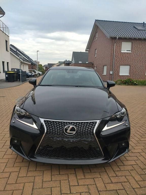 Schwarz Gebraucht 2016 Lexus IS200t Sport Line Limousine | 17.100 € - Bild 1/4