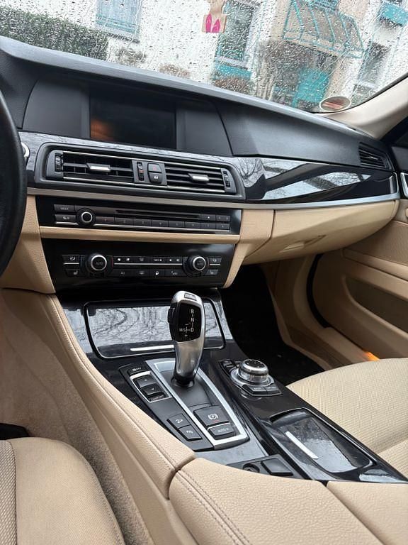 Gebraucht BMW 525 Sport Line 218 PS (160 kW) 2012 Kombi