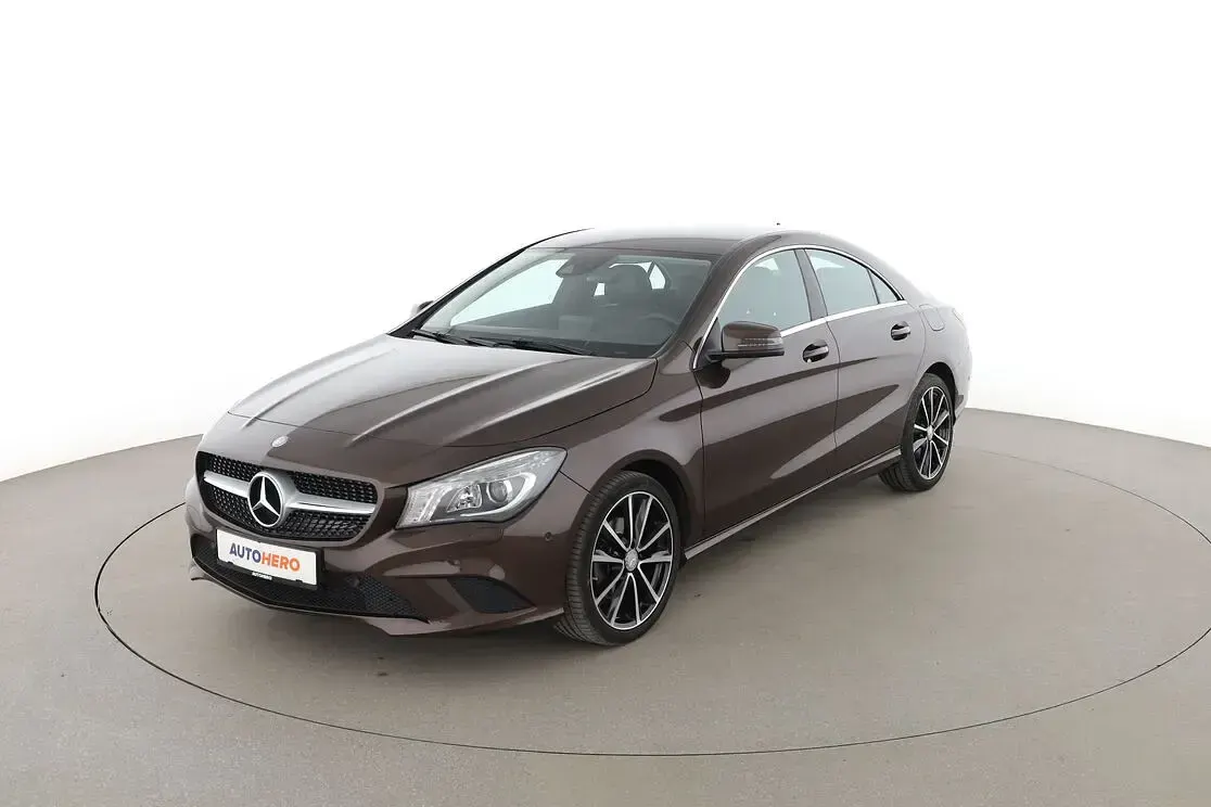 Gebraucht Mercedes CLA180 Urban 122 PS (89 kW) 2016 Coupé